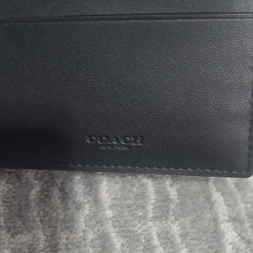 Black Leather Men's Wallet - Picture 2 of 6